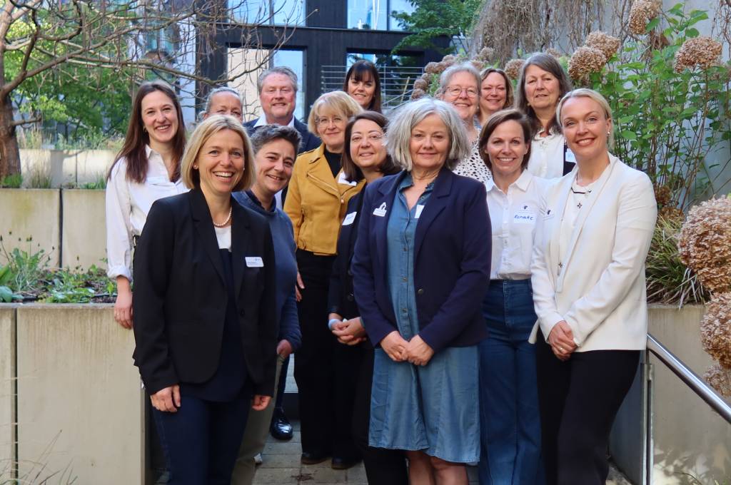 Representanter fra Fagskolen Diakonova sammen med Evangelische Heimstiftung !''