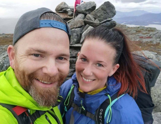 Ekteparet Silje og Rune Foss på en fjelltopp