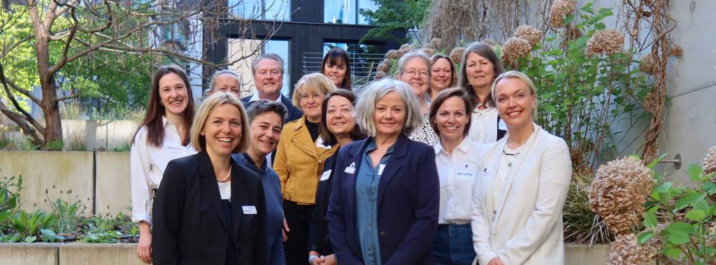 Representanter fra Fagskolen Diakonova sammen med Evangelische Heimstiftung 
