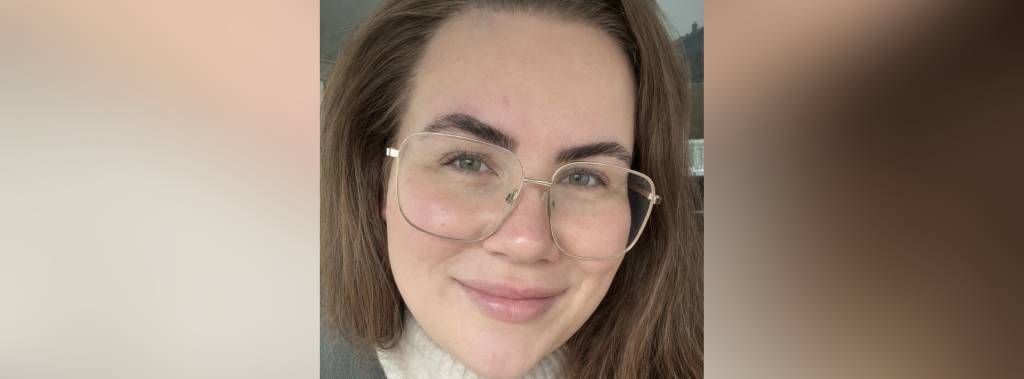 Portrettbilde av en smilende Anna-Maria Ioan Andersen